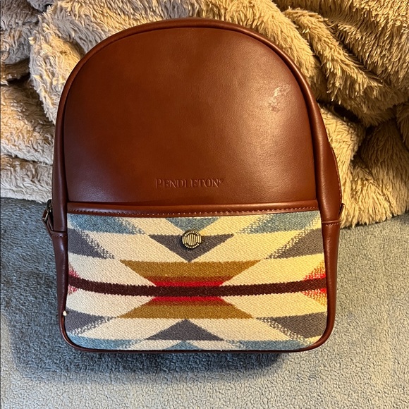 Pendleton Other - Pendleton Brown Leather Sling Backpack with Multicolor Southwestern Front